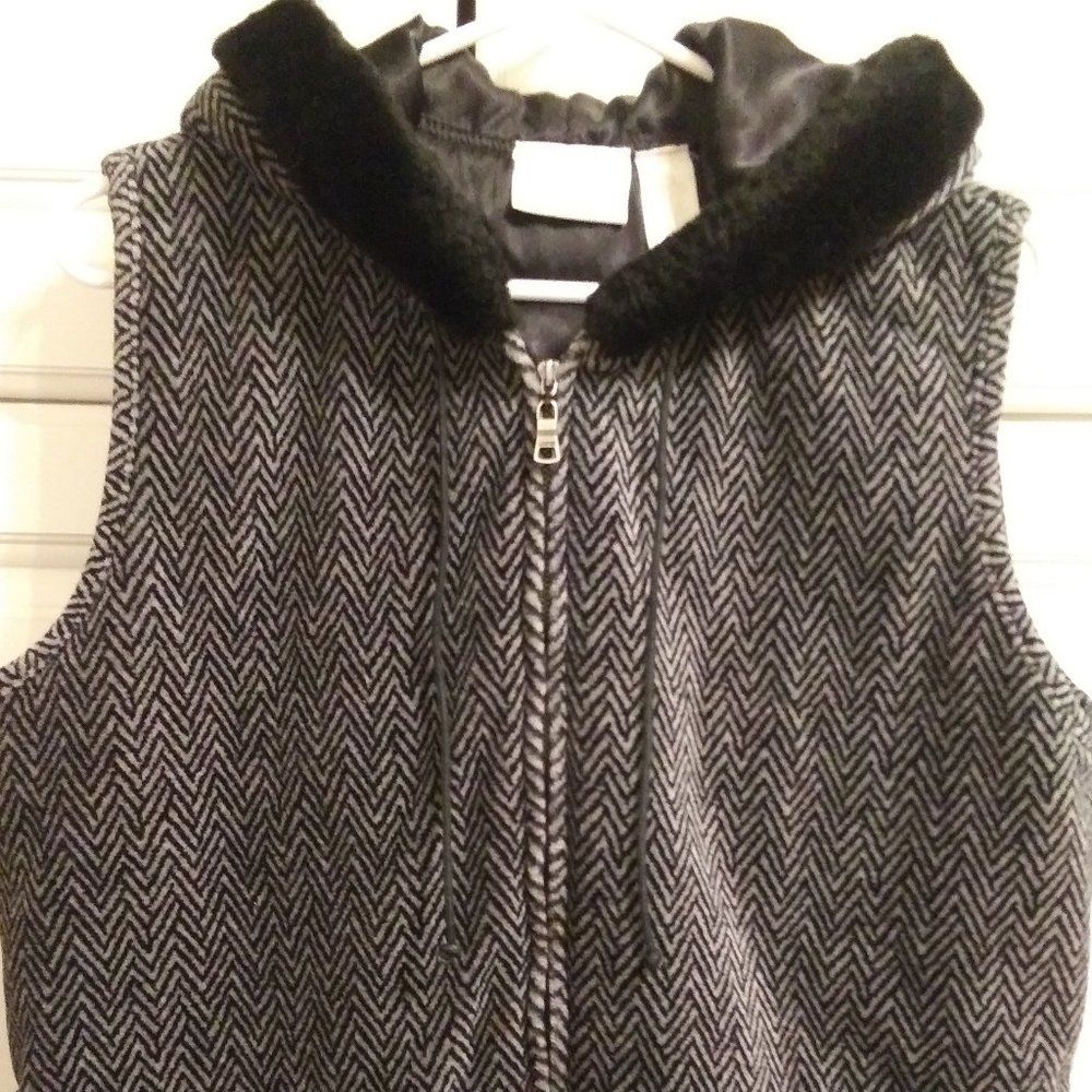 Outerwear Vest with Trimmed Hood - Liz Claiborne Sport Line - Size L